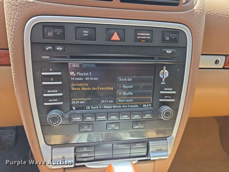 image for item EC1014 2010 Porsche Cayenne SUV