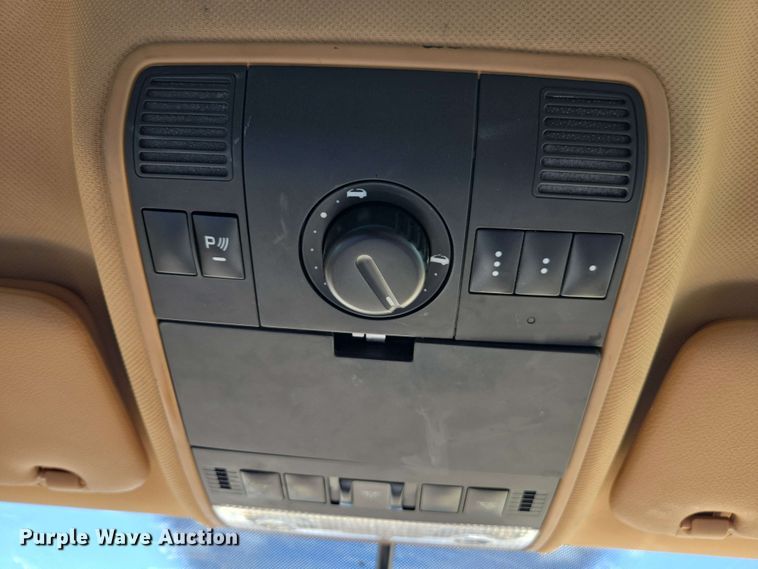 image for item EC1014 2010 Porsche Cayenne SUV