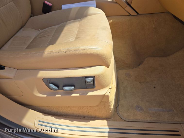 image for item EC1014 2010 Porsche Cayenne SUV