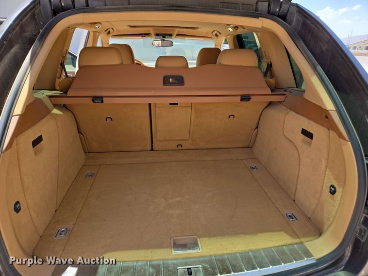 image for item EC1014 2010 Porsche Cayenne SUV