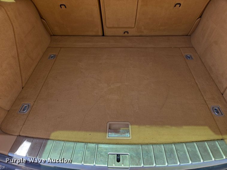 image for item EC1014 2010 Porsche Cayenne SUV