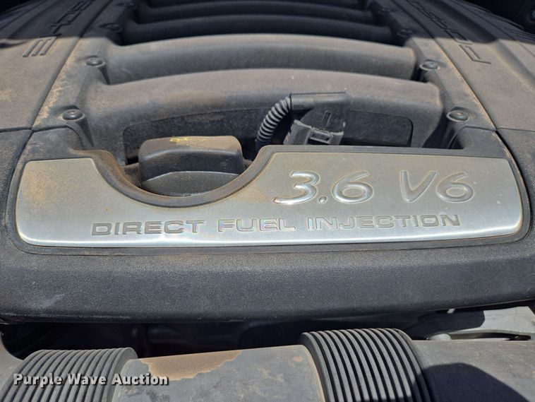 image for item EC1014 2010 Porsche Cayenne SUV