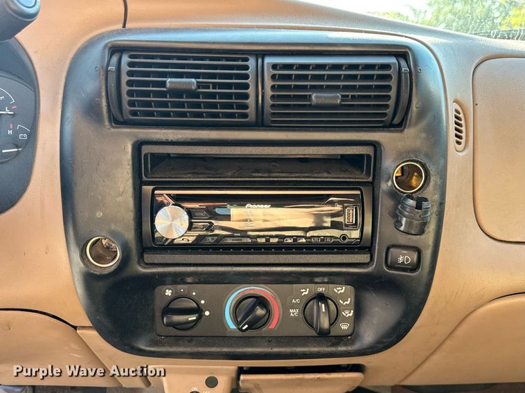 image for item EC3545 1999 Ford Ranger SuperCab pickup truck