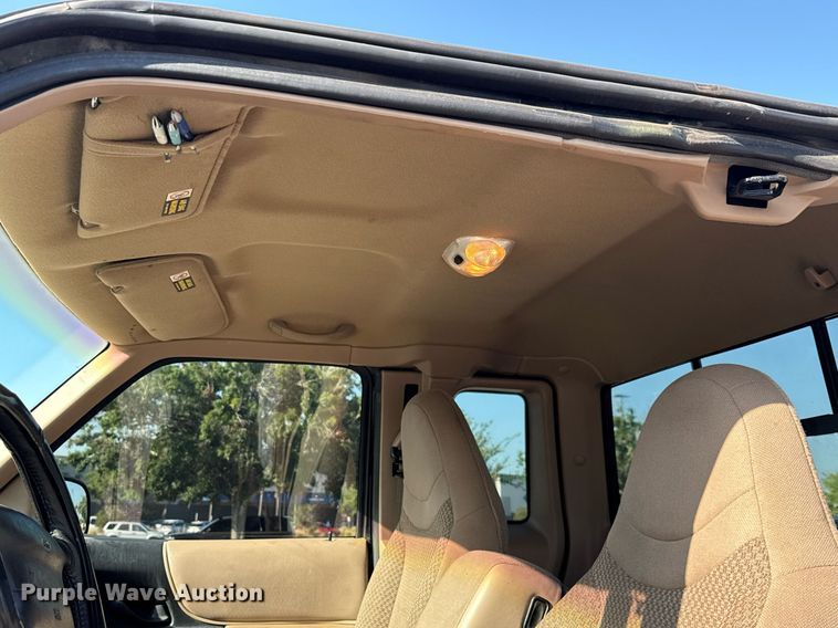 image for item EC3545 1999 Ford Ranger SuperCab pickup truck