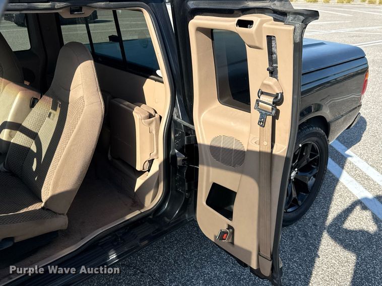 image for item EC3545 1999 Ford Ranger SuperCab pickup truck
