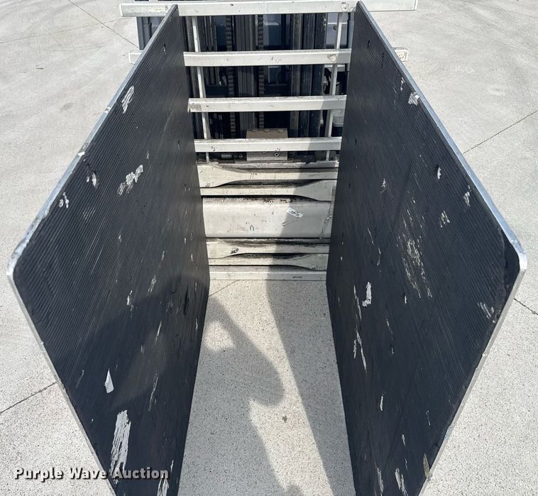 image for item EC3547 Toyota 8FGU18 forklift