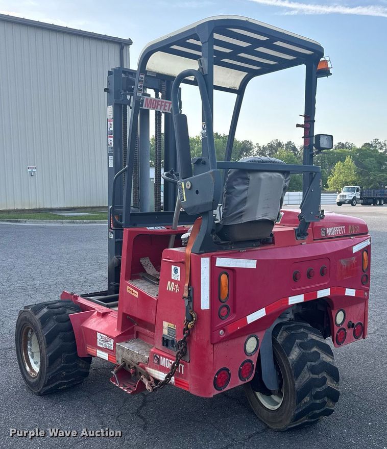 image for item EC3549 2011 Moffett M55 forklift