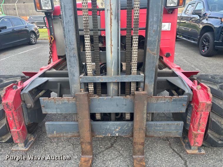 image for item EC3549 2011 Moffett M55 forklift