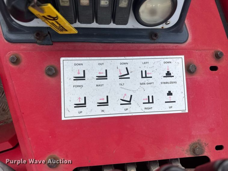 image for item EC3549 2011 Moffett M55 forklift