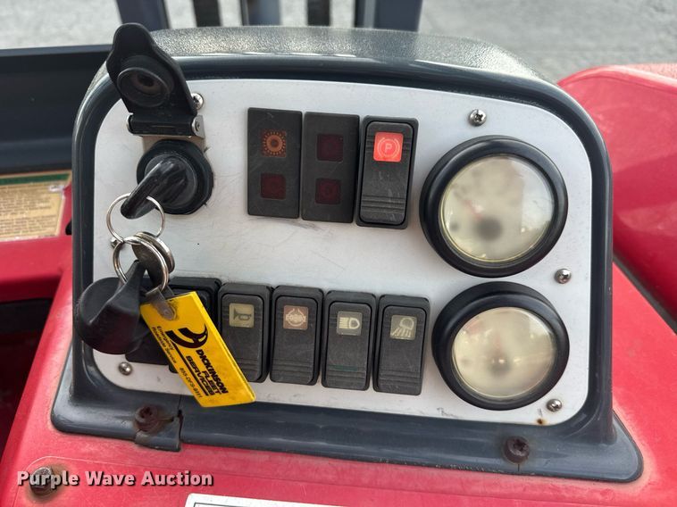 image for item EC3549 2011 Moffett M55 forklift