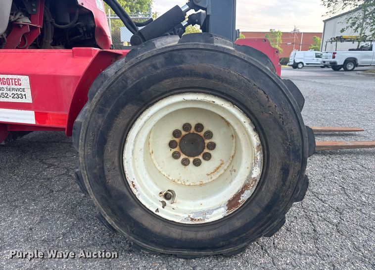 image for item EC3549 2011 Moffett M55 forklift