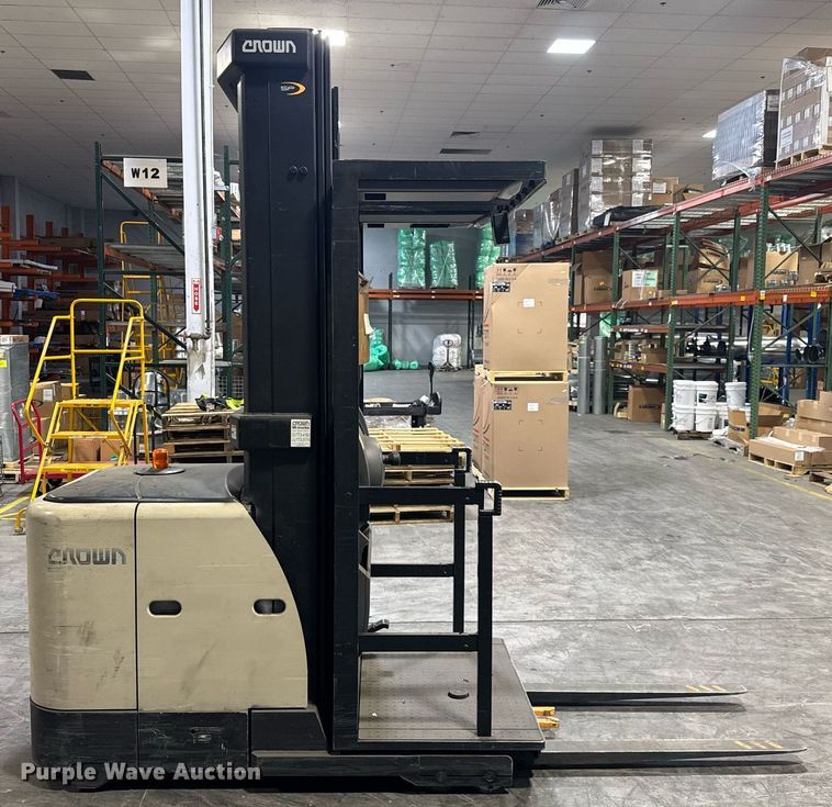 image for item EC3550 2016 Crown SP3520-30 order picker