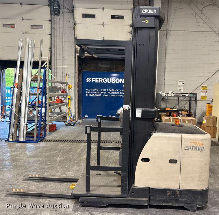 image for item EC3550 2016 Crown SP3520-30 order picker