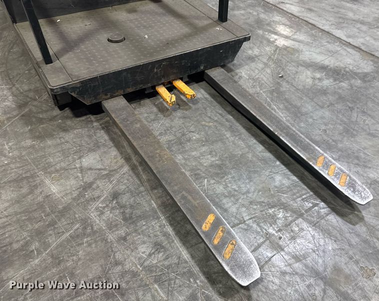 image for item EC3550 2016 Crown SP3520-30 order picker