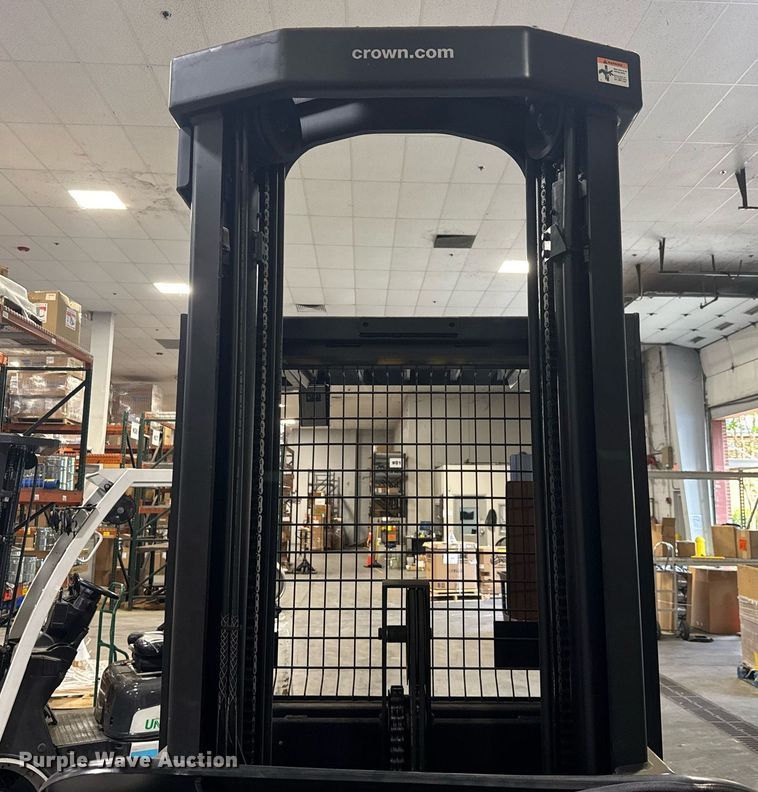 image for item EC3550 2016 Crown SP3520-30 order picker