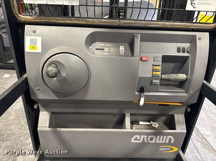 image for item EC3550 2016 Crown SP3520-30 order picker