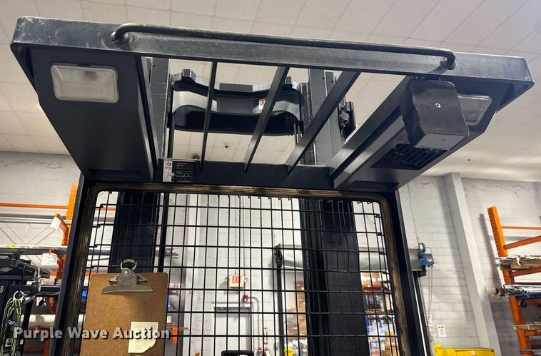 image for item EC3550 2016 Crown SP3520-30 order picker