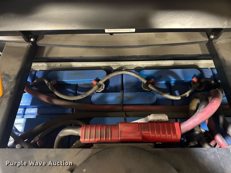 image for item EC3550 2016 Crown SP3520-30 order picker