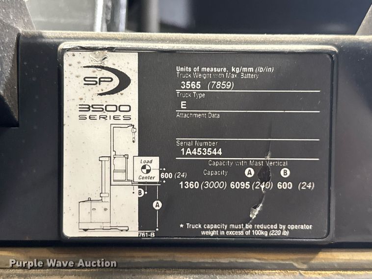 image for item EC3550 2016 Crown SP3520-30 order picker