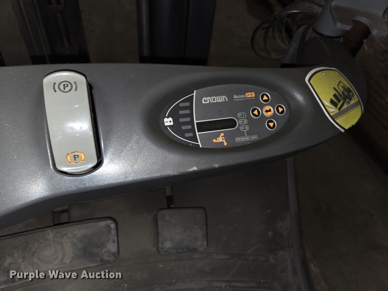 image for item EC4187 2014 Crown FC4525-50 forklift