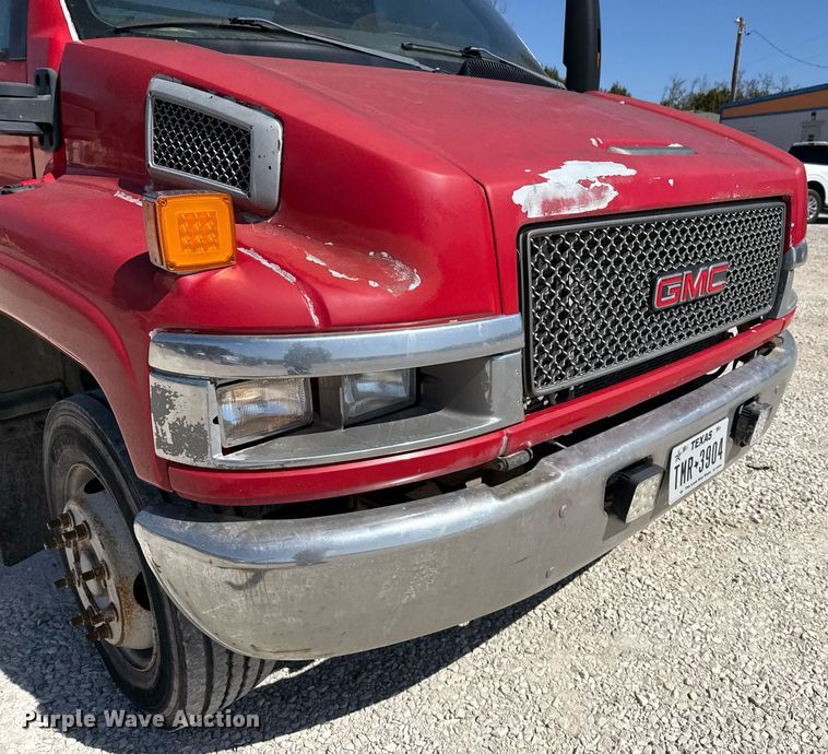 image for item ED5524 2006 GMC C5500 flatbed truck