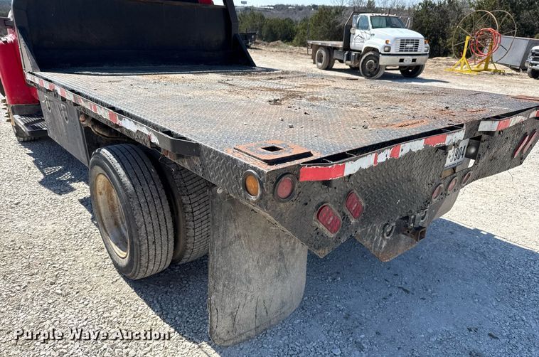 image for item ED5524 2006 GMC C5500 flatbed truck