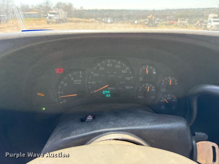 image for item ED5524 2006 GMC C5500 flatbed truck