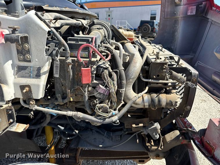 image for item ED5524 2006 GMC C5500 flatbed truck