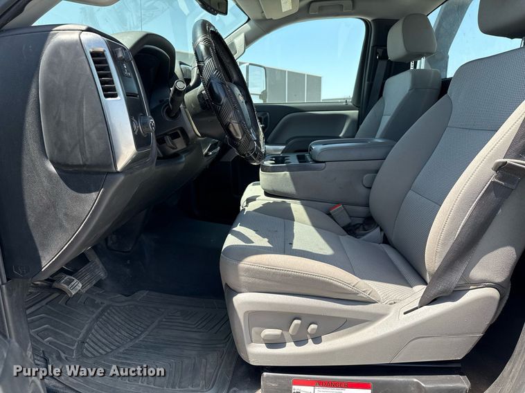 image for item ED5579 2023 Chevrolet  Silverado 6500HD rollback truck