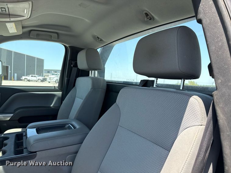 image for item ED5579 2023 Chevrolet  Silverado 6500HD rollback truck