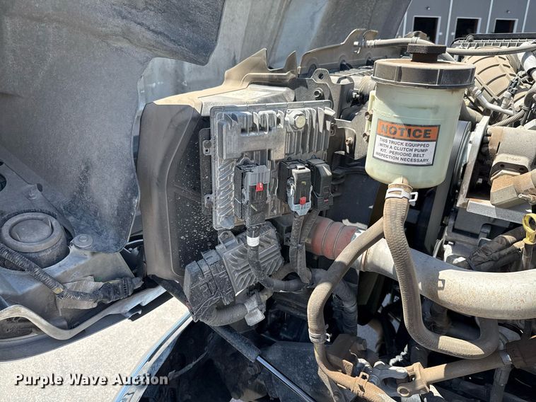 image for item ED5579 2023 Chevrolet  Silverado 6500HD rollback truck