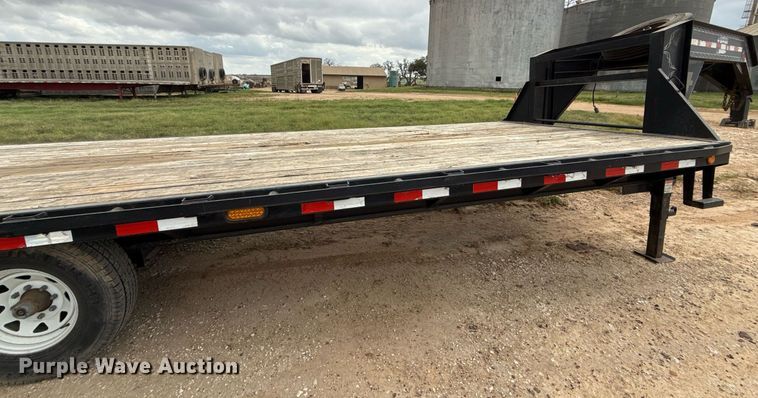 image for item ED5581 2007 PJ Trailers equipment trailer