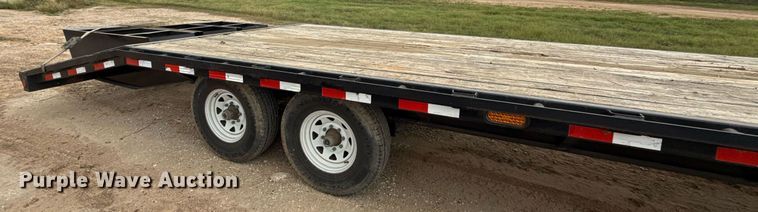 image for item ED5581 2007 PJ Trailers equipment trailer