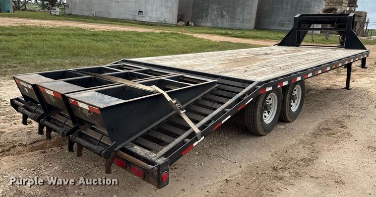 image for item ED5581 2007 PJ Trailers equipment trailer