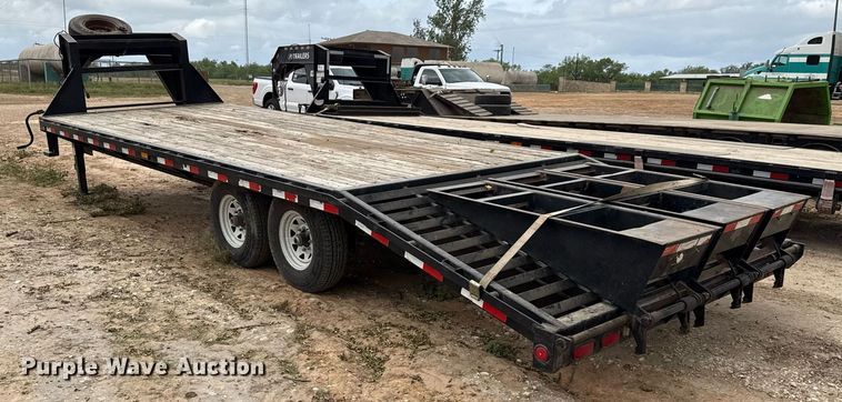 image for item ED5581 2007 PJ Trailers equipment trailer