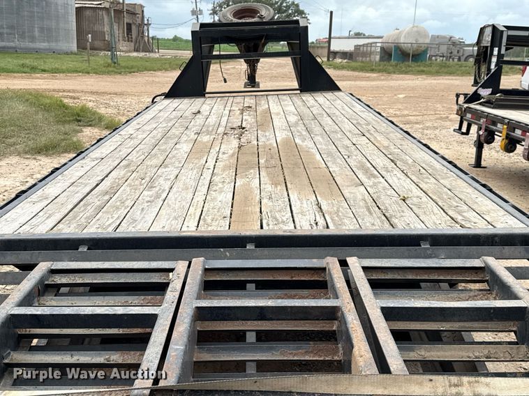 image for item ED5581 2007 PJ Trailers equipment trailer