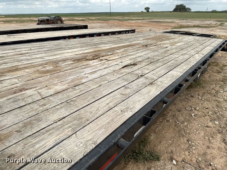 image for item ED5581 2007 PJ Trailers equipment trailer