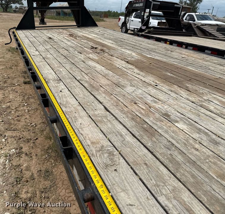 image for item ED5581 2007 PJ Trailers equipment trailer