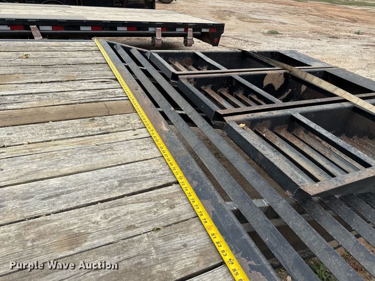 image for item ED5581 2007 PJ Trailers equipment trailer