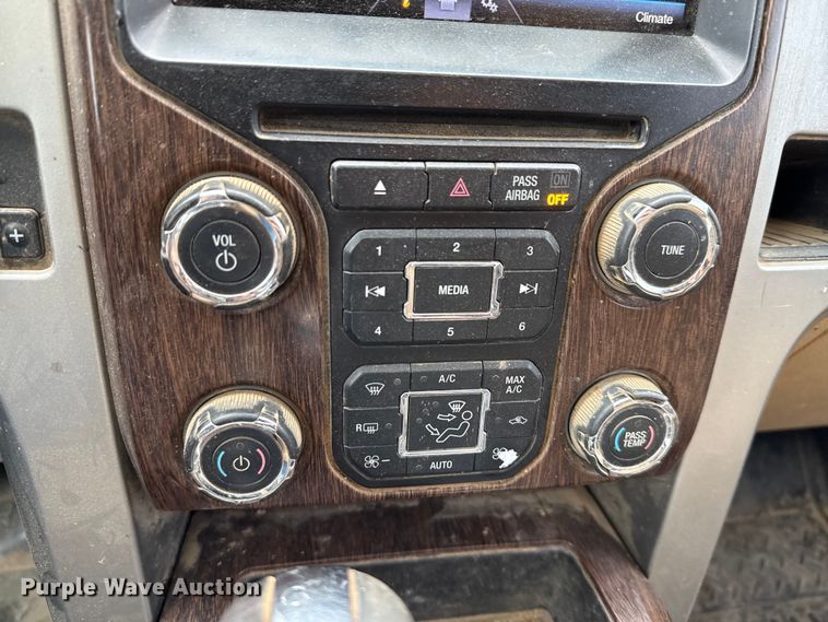 image for item ED5582 2013 Ford F150 Lariat SuperCrew pickup truck