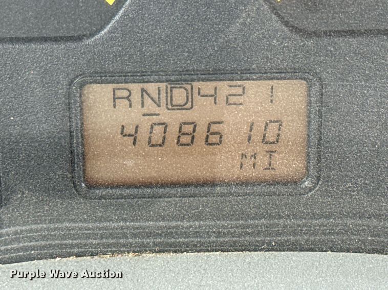 image for item ED5587 2006 International 4300 truck cab and chassis