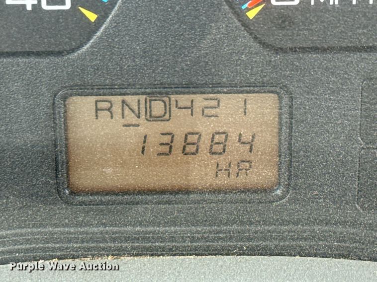 image for item ED5587 2006 International 4300 truck cab and chassis