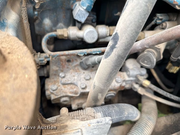 image for item ED5587 2006 International 4300 truck cab and chassis