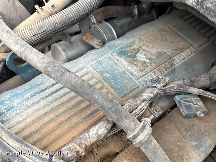 image for item ED5587 2006 International 4300 truck cab and chassis