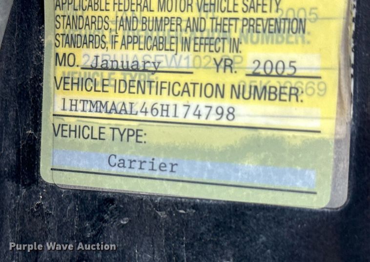 image for item ED5587 2006 International 4300 truck cab and chassis