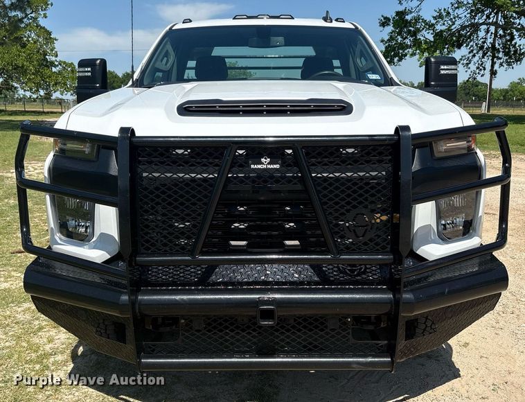 image for item EF3003 2022 Chevrolet Silverado 3500HD flatbed pickup truck