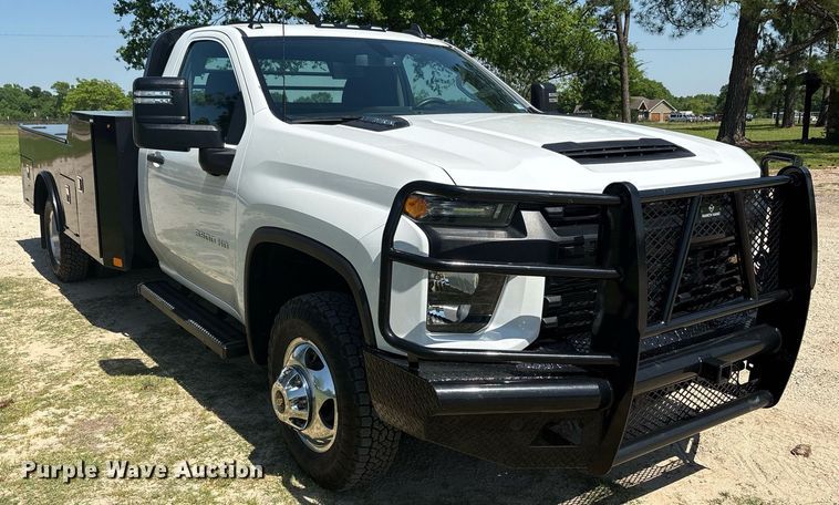 image for item EF3003 2022 Chevrolet Silverado 3500HD flatbed pickup truck