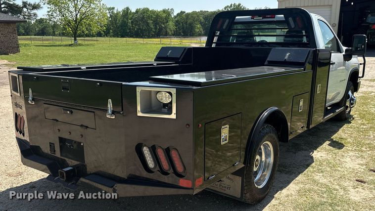 image for item EF3003 2022 Chevrolet Silverado 3500HD flatbed pickup truck