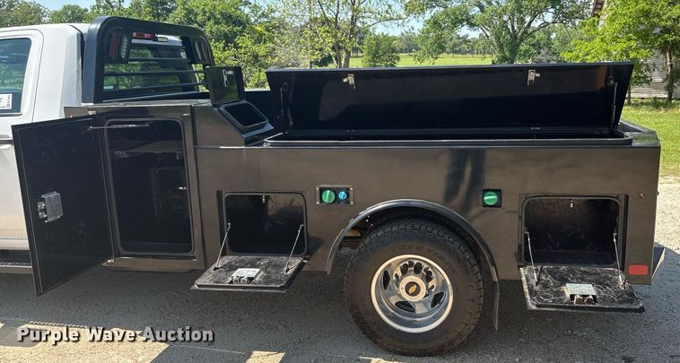 image for item EF3003 2022 Chevrolet Silverado 3500HD flatbed pickup truck