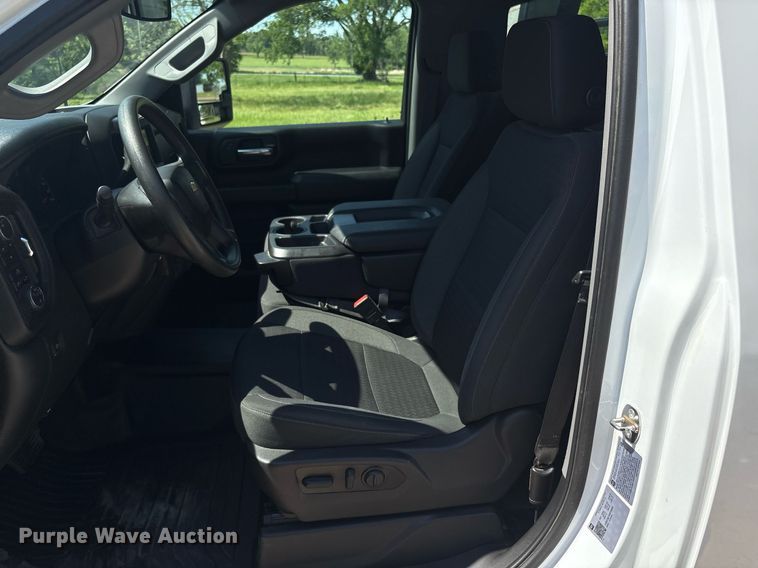 image for item EF3003 2022 Chevrolet Silverado 3500HD flatbed pickup truck